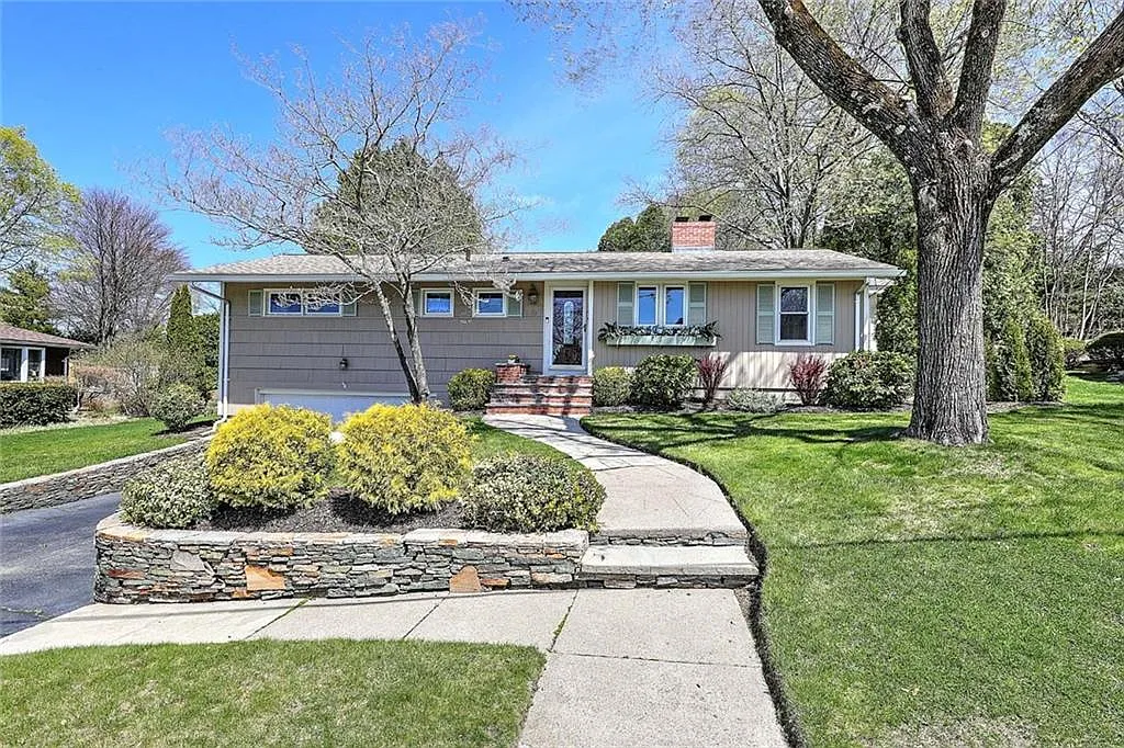 1754606074-32 Church Hill Dr
