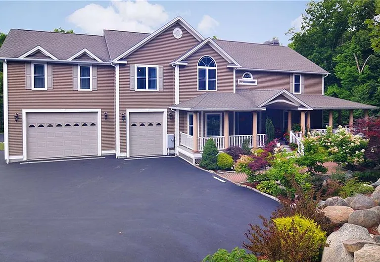 1754606074-45 Oakwood Dr