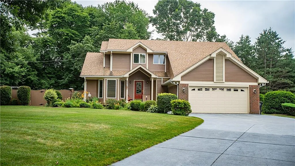 1754606075-122 Ellen Ln